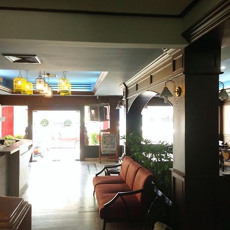 Rattana Mansion Otel Phuket Dış mekan fotoğraf