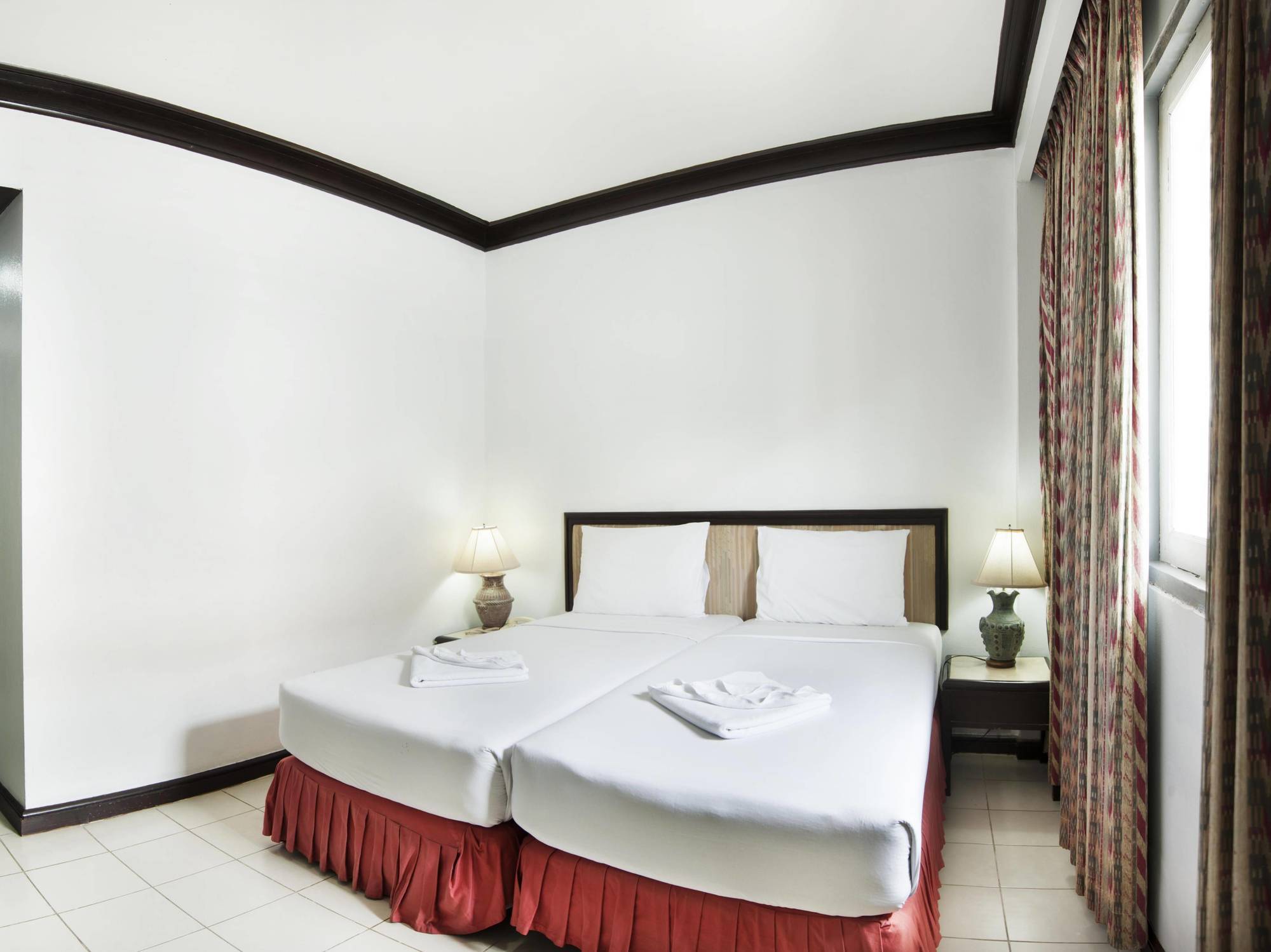 Rattana Mansion Otel Phuket Dış mekan fotoğraf